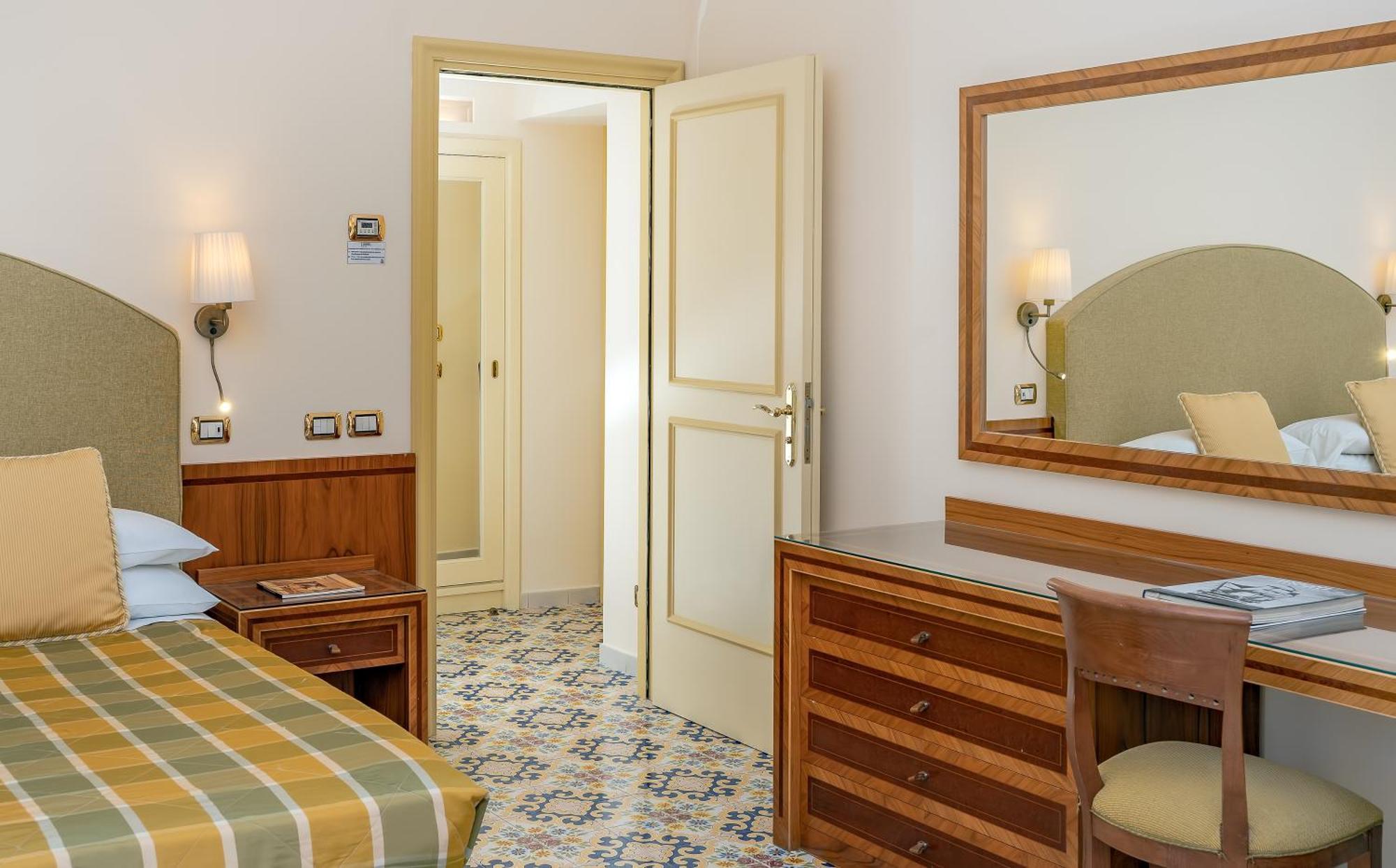 Hotel Antiche Mura Sorrento Dış mekan fotoğraf